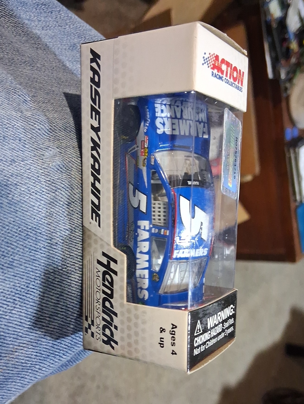 Nascar Kasey Kahne #5 Farmers Blue Die-Cast Race Car